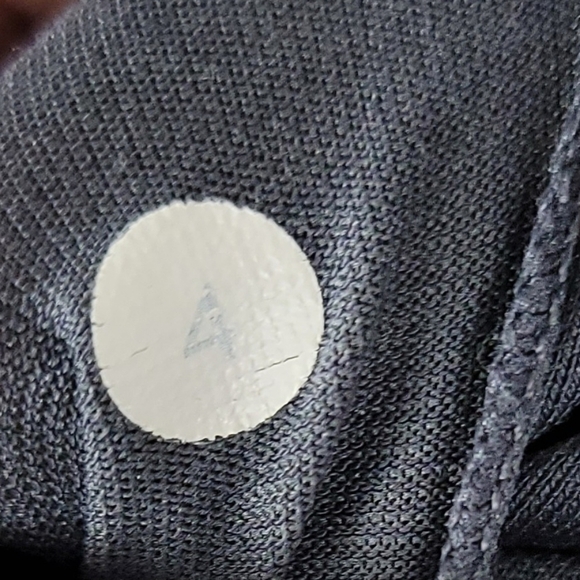 Lululemon sports bra gray Sz 4 - Picture 5 of 6